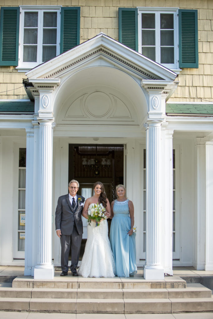 jonathan-chrissa-wedding-lindlyscotthouse