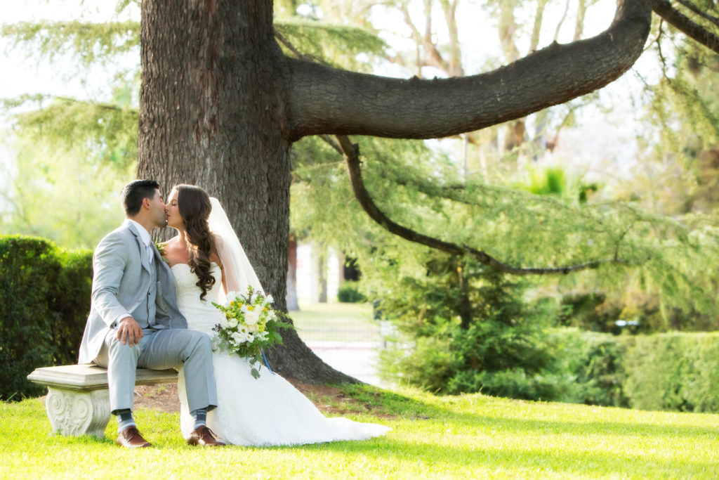 jonathan-chrissa-wedding-lindlyscotthouse